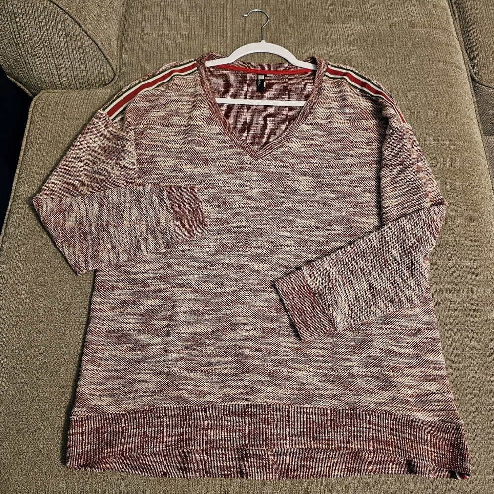 Kut From The Cloth Red Gray Casual Relaxed Cozy V-Neck Sweater Size Large
